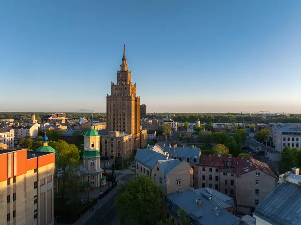 Flygfoto Över Lettlands Vetenskapsakademi Riga Molnig Sommardag Lettland Det Byggdes Stockfoto