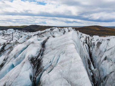 Svinafellsjokull Buzulu, İzlanda 'nın çok güzel bahar manzarası. Skaftafell Buzulu, İzlanda Vatnajokull Ulusal Parkı.