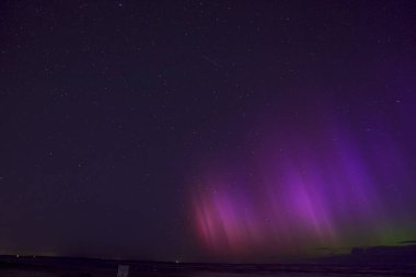 Letonya, Jurmala 'daki En Güçlü Güneş Fırtınasından sonra Orta Avrupa' da Kuzey Işıkları.