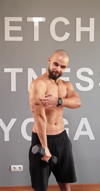 Conceptul Exerciții Braț Spate Sport Fitness Sănătate Stil Viață Bărbat — Videoclip de stoc