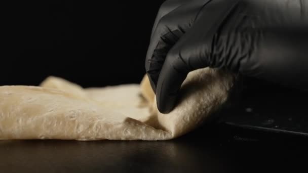 Processo Preparação Pão Pita Embrulhar Pão Pita Chef Látex Luvas — Vídeo de Stock