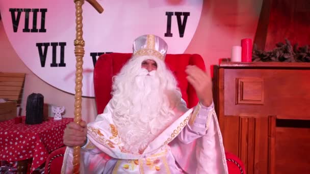 Santa Claus Sitting House Christmas Celebration Concept Saint Nicholas Fulfills — Stock Video