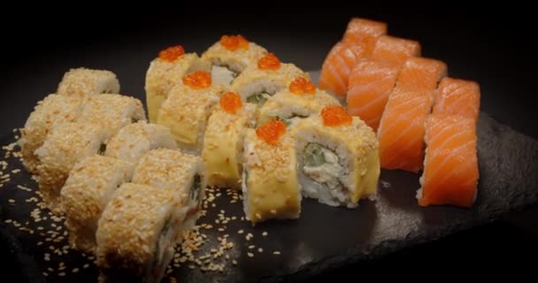 Sushi Nigiri Lachs Japanisches Essen Japan Gourmet Roher Fisch Und — Stockvideo