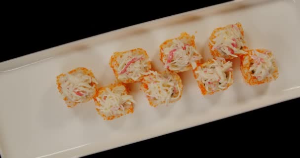 Sushi Colocado Prato Pronto Para Comer Imagens Alta Qualidade — Vídeo de Stock