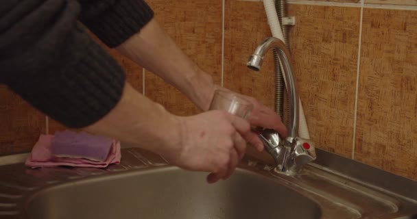 Έννοια Της Κρίσης Του Νερού Και Απελπισία Οφείλονται Στην Έλλειψη — Αρχείο Βίντεο