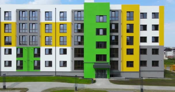 Casa Multicolor Nuevo Edificio Distrito — Vídeos de Stock