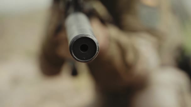 Soldier Prepares Shoot Machine Gun — Wideo stockowe