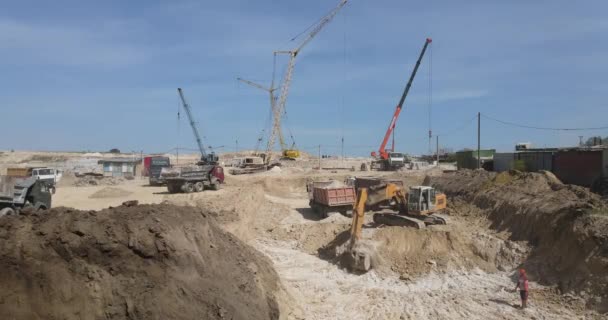 Close Industrial Excavator Loading Soil Material Dump Truck Construction Site — Stock Video