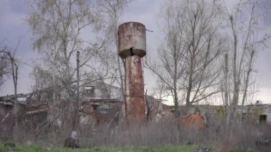 Savaş Ukrayna şehrini harap etti. Sivil imha füze tehlikesi çatışması.