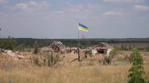 Ejército Ucraniano Liberó Territorio Del Enemigo Colgó Bandera — Vídeos de Stock