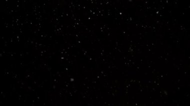 Siyah arkaplan 4K üzerindeki Kar Gerçekçiliği Örtüyor