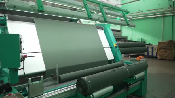 Намотка Рулона Ткани Линии Текстильной Фабрике — стоковое видео