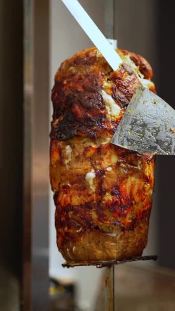Ετοιμάστε Φέτες Κοτόπουλο Σάβαρμα Τουρκική Κουζίνα Αραβική Κουζίνα Αργή Κίνηση — Αρχείο Βίντεο
