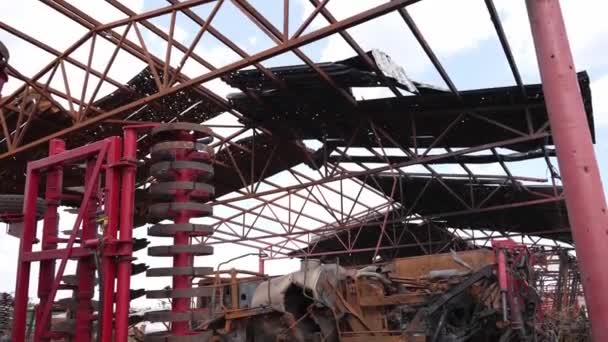 Hangar Structures Perforated Roof Which Located Spoiled Cars — Stock Video