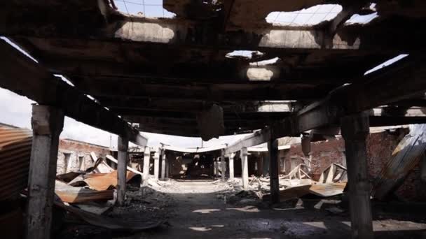 Zerstörte Überreste Einer Farm Der Ostukraine Ruinen Eines Vom Krieg — Stockvideo