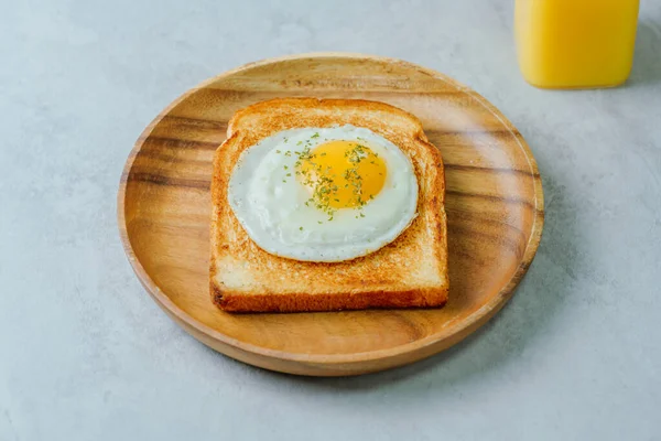 Fried Egg Crispy Toast Food Wood Plate — Stock Photo, Image