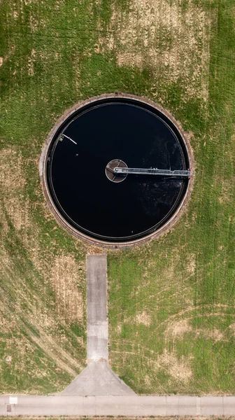 Вид Повітря Безпосередньо Над Очищенням Стічних Вод Працює Циркулярними Резервуарами — стокове фото
