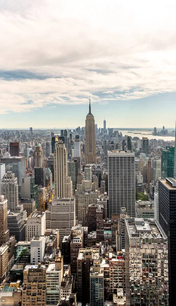 Una Vista Vertical Del Paisaje Del Edificio Empire State Distrito —  Fotos de Stock