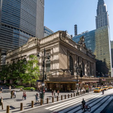 GRAND CENTRAL Terminali, New York, ABD, 17 Eylül 2023. Manhattan, New York 'ta, Doğu 42. Cadde' deki Grand Central terminal girişinin dış cephesinde bir gökyüzü.