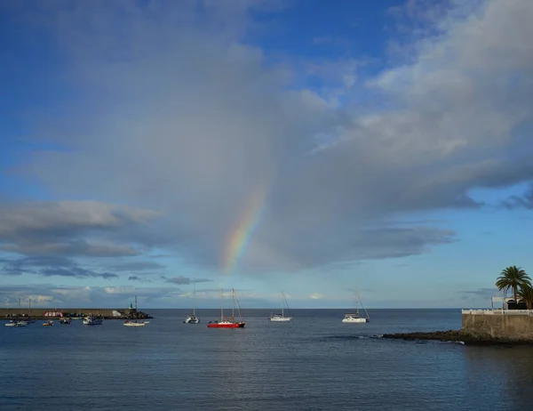 Bay Port Sailboats Anchor Blue Sky Clouds Little Rainbow Arguineguin — Stock Photo, Image