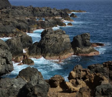 Sahilde tuhaf kaya oluşumları, Arucas littoral, Gran Canaria, Kanarya Adaları