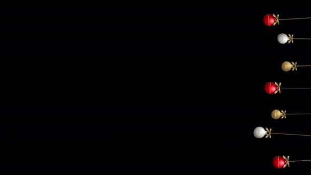 Реалистичное Повешение Рождественские Шары Анимация Вращается Изолированы Черном Фоне Декоративные — стоковое видео