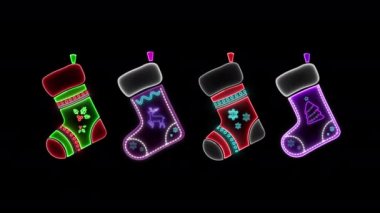 Kara Arkaplan Noel Çorapları Tasarımı 'nda izole edilmiş Neon Dekoratif Asılı Çorap ve Noel Geyiği.