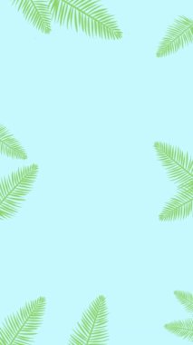 Tropikal palmiye yapraklarının yaz çerçevesi mavi arkaplanın üzerinde