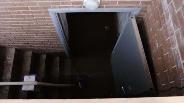 Recently Flooded Basement Seen Large Pipe Pump Used Pump Out — Stock videók