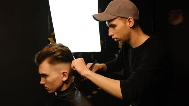 Barber Master Hairdresser Does Hairstyle Style Scissors Comb Concept Barbershop — Vídeos de Stock