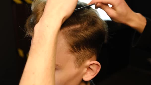 Closeup View Barber Using Hair Clip Comb Fix Hair Cut — Stock video