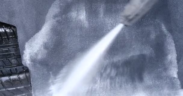 Homem Lavando Tapetes Carro Água Alta Pressão Auto Serviço Lavar — Vídeo de Stock