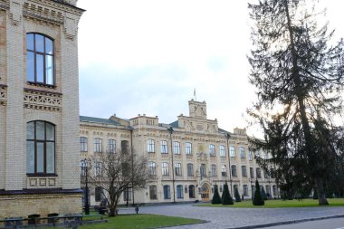 Kyiv, Ukrayna - 14 Mart 2024. Ukrayna, Kyiv 'deki Igor Sikorsky Politeknik Enstitüsü Ulusal Teknik Üniversitesi Parkı.