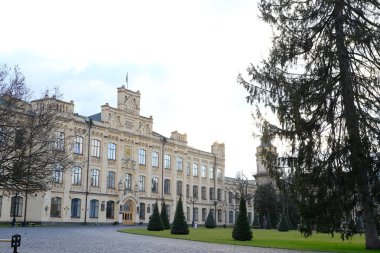 Kyiv, Ukrayna - 14 Mart 2024. Ukrayna, Kyiv 'deki Igor Sikorsky Politeknik Enstitüsü Ulusal Teknik Üniversitesi Parkı.