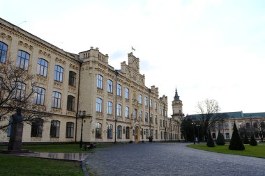 Kyiv, Ukrayna - 14 Mart 2024. Ukrayna, Kyiv 'deki Igor Sikorsky Politeknik Enstitüsü Ulusal Teknik Üniversitesi Parkı.