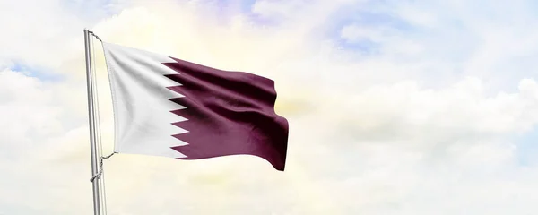 Qatar Flaggan Viftar Himlen Bakgrund Återgivning — Stockfoto