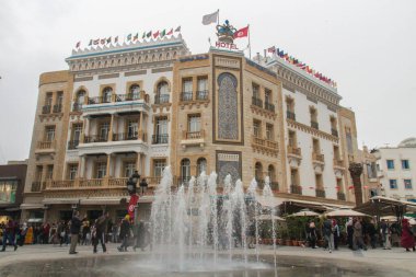 Medine Tunus başkentinde bir çeşme ile kare