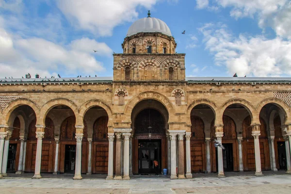 チュニジアのアル ザマグロ モスク 旧メディナ チュニス — ストック写真