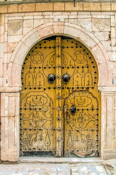 Porta Tradizionale Nelle Strade Della Medina Tunisi — Foto Stock