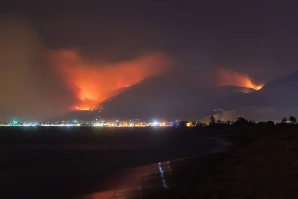 Пожар Горах Букорнин Ночью Букорнин Тунис Тунис — стоковое фото