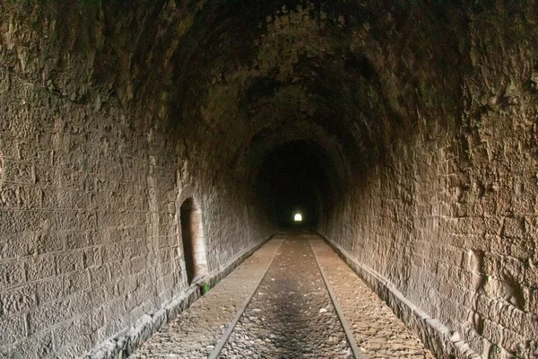 Udforskning Den Arkitektoniske Hule Tunnel Oued Zitoun Bizerte Tunesien - Stock-foto
