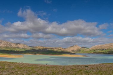 Bousalem, Beja, Tunus 'taki Etkileyici Kasseb Barajı. Kuzey Afrika
