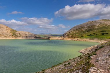 Bousalem, Beja, Tunus 'taki Etkileyici Kasseb Barajı. Kuzey Afrika