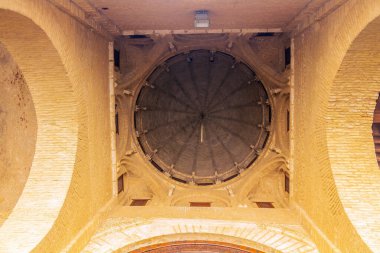 Kairouan Büyük Camii. Tunus 'ta saygıdeğer bir dini mekan. Kuzey Afrika