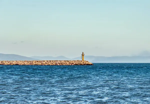 チュニジアのレイズの壮大な灯台背が高く誇りに思っている — ストック写真