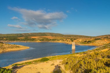Serene Gölü Dağlarda, Kaptan Fartas, Korbous, Tunus 'ta