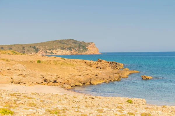 キャップ ファルタス コルビュース チュニジアの海と山の景色を望むロッキービーチ 北アフリカ — ストック写真