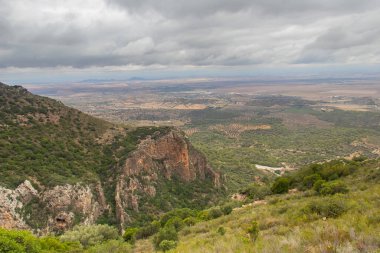 Majestic Djebel Zaghouan: Tunus 'un Çarpıcı Dağı