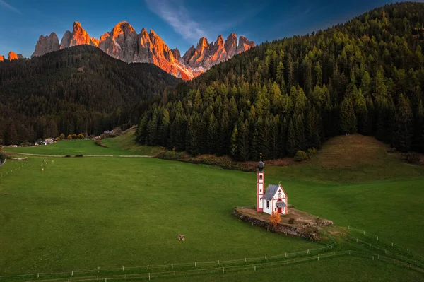 Val Funes Dolomites Italy Air View Beautiful Johann Church Chiesetta — 图库照片