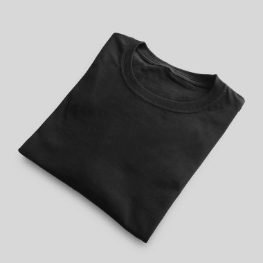 Önde ve arkada temiz arkaplanda boş tişört siyah şablon. Kısa kol maketi